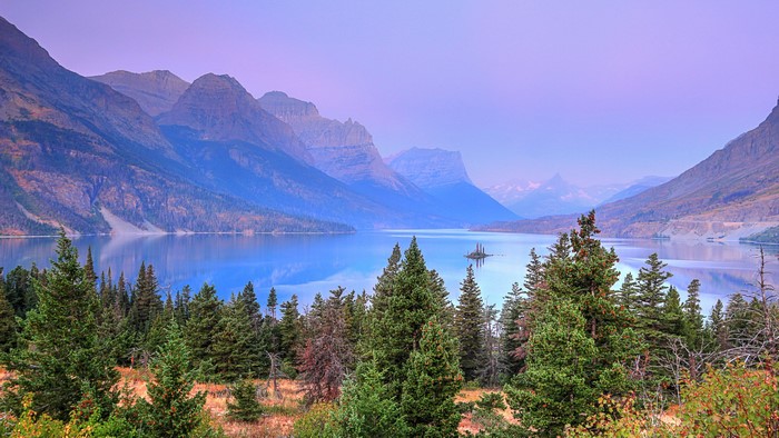 Lake McDonald in Glacier National Park, USA