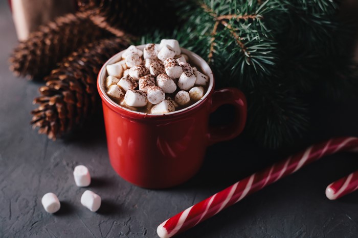 4K Christmas hot chocolate with marshmallows