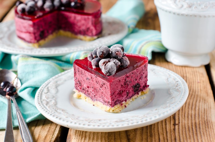 Berry gelatin dessert jelly cake slice on plate