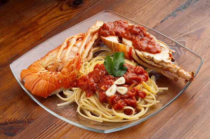 Seafood pasta with tomato sauce