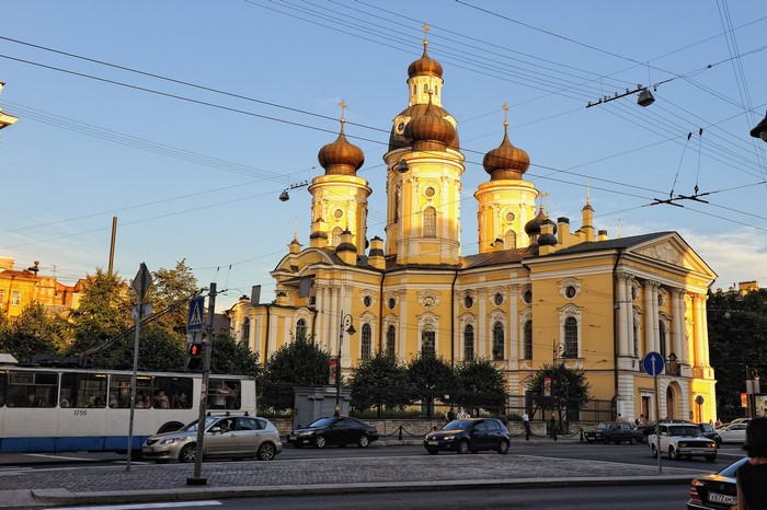 Saint Petersburg Church with Trolleybus and Cars
