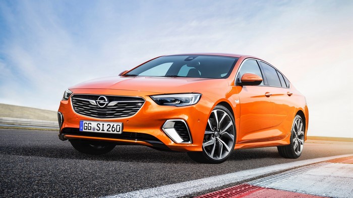 4K 2018 Opel Insignia GSi Orange Sedan