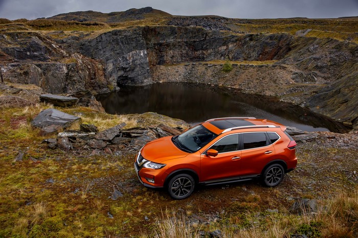 4K Orange 2017 Nissan X-Trail in Quarry