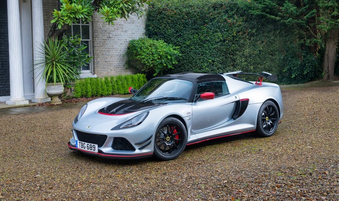 Lotus Exige Sport 380 in silver with red accents