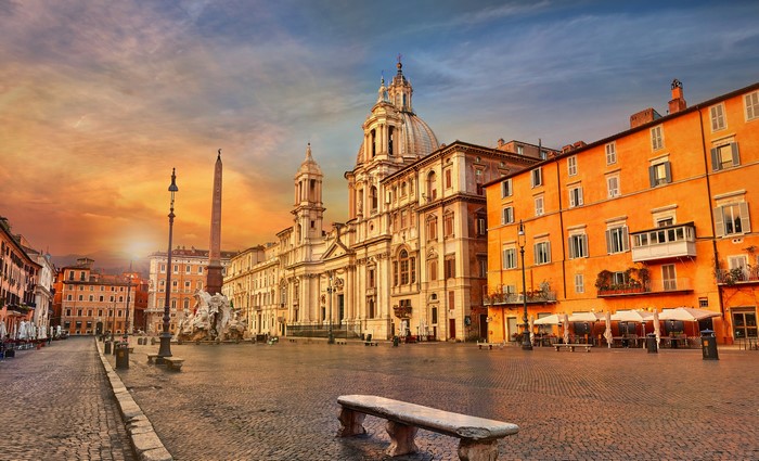 Piazza Navona in Rome at sunset