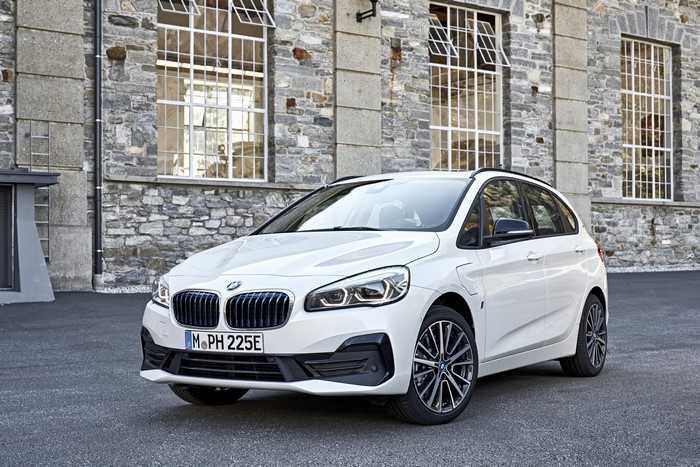 White BMW 225xe Active Tourer iPerformance