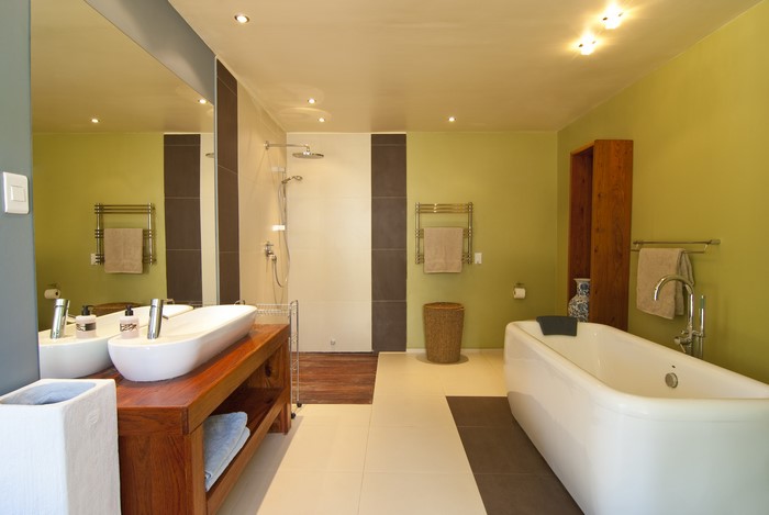 Modern Bathroom with Bathtub and Shower