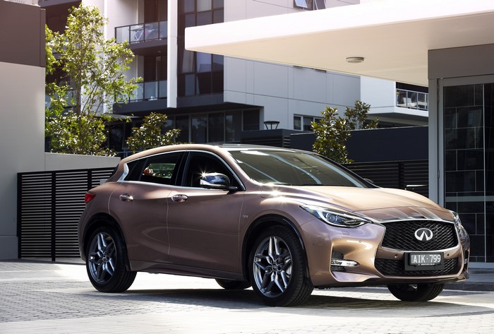 4K 2016 Infiniti Q30S 2.0t AWD Metallic