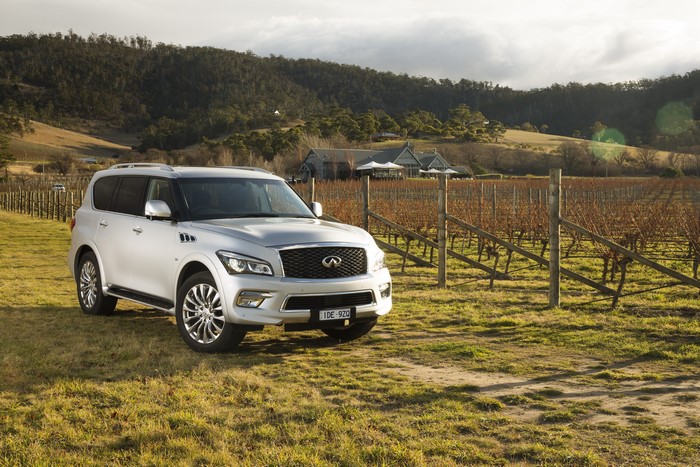 4K 2015-18 Infiniti QX80 5.6
