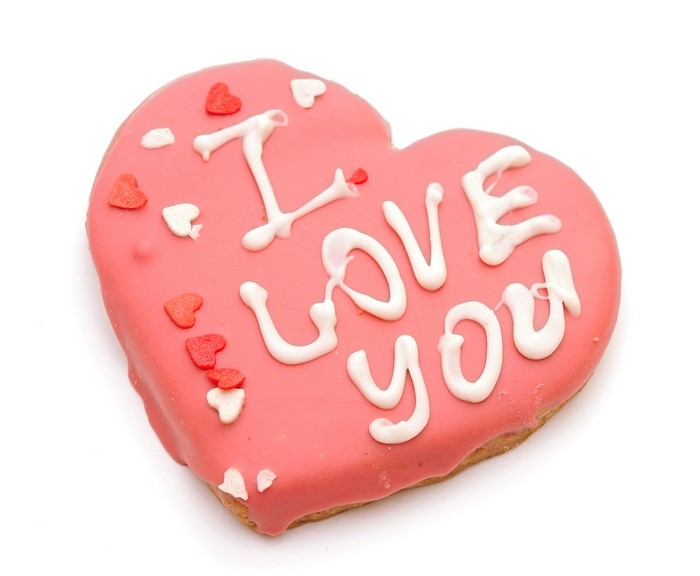Heart-shaped cookie with "I LOVE YOU" text
