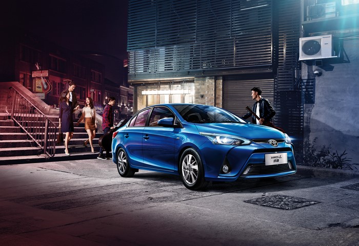 2016-18 Toyota Yaris L Sedan with people