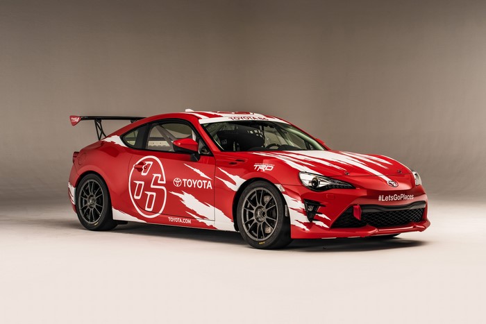 Red Toyota GT86 CS with "6" livery