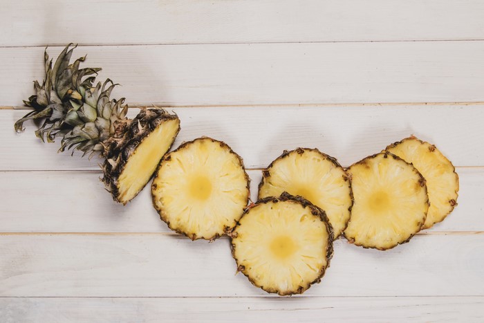 Pineapples, Sliced food