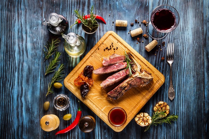 4K Meat products, Wine, Spices, Wood planks, Cutting board, Stemware