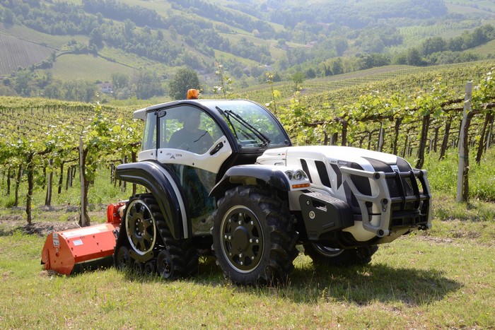 2015-17 BCS Sky Jump V95 Dualsteer tractor in vineyard