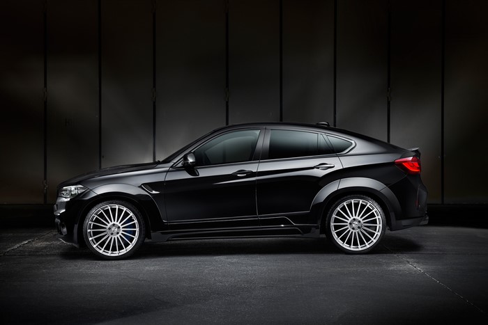 4K Black BMW F86 Hamann X6 M Side View