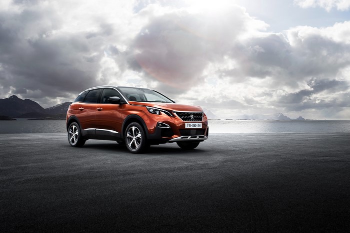 Orange Peugeot 3008 SUV