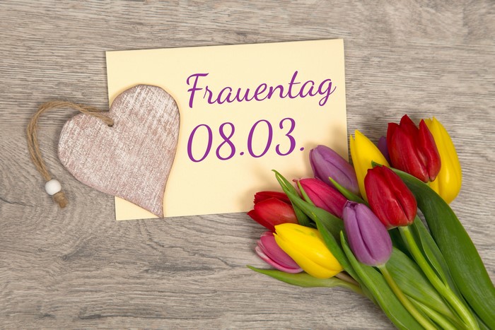 Frauentag 08.03. with Tulips and Heart