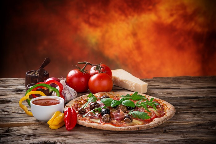 Pizza with Tomatoes, Garlic, and Bell Peppers