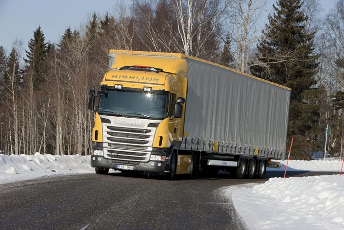 Scania R400 Highline truck on a snowy road