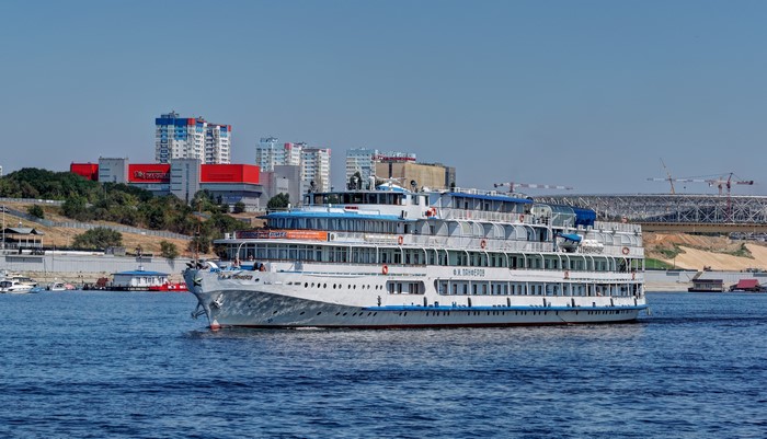 Cruise ship F. I. Panfyorov on the river in Volgograd