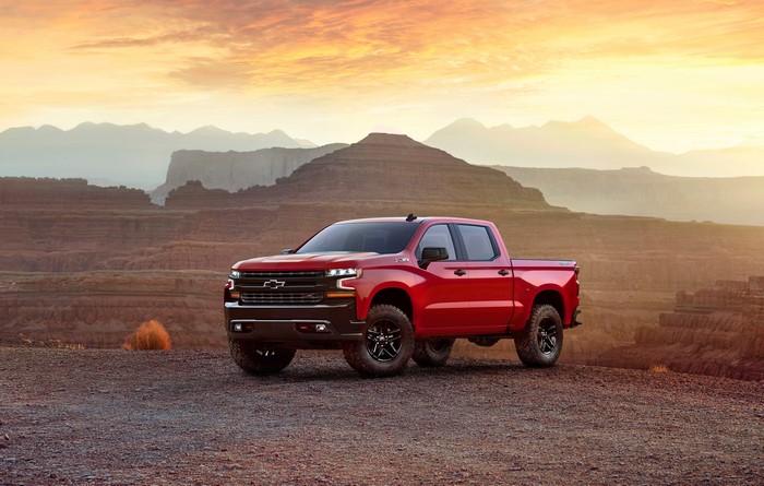 Red Chevrolet Silverado LT-Z71 2019 Pickup Truck