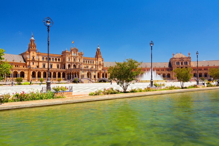 Plaza de España in Sevilla, Spain with fountain and river