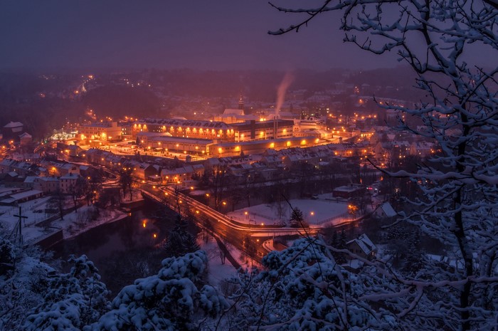 Waldheim at night with snow and river