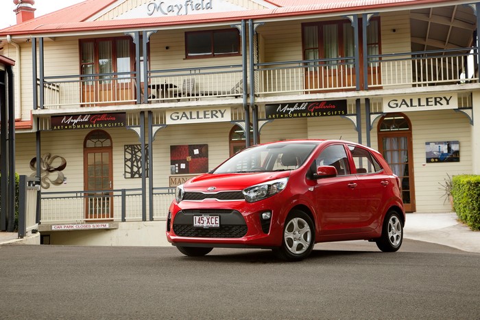 Red 2017 Kia Picanto 4K