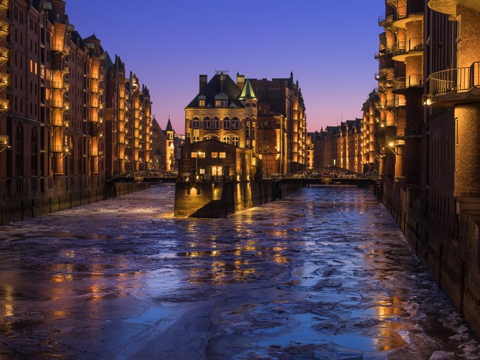 4K Hamburg Speicherstadt at Dusk with Ice River