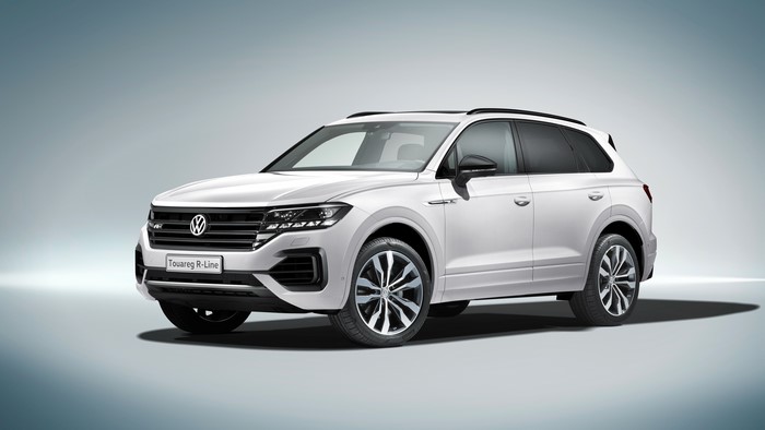 4K Volkswagen Touareg 2018 R-Line White