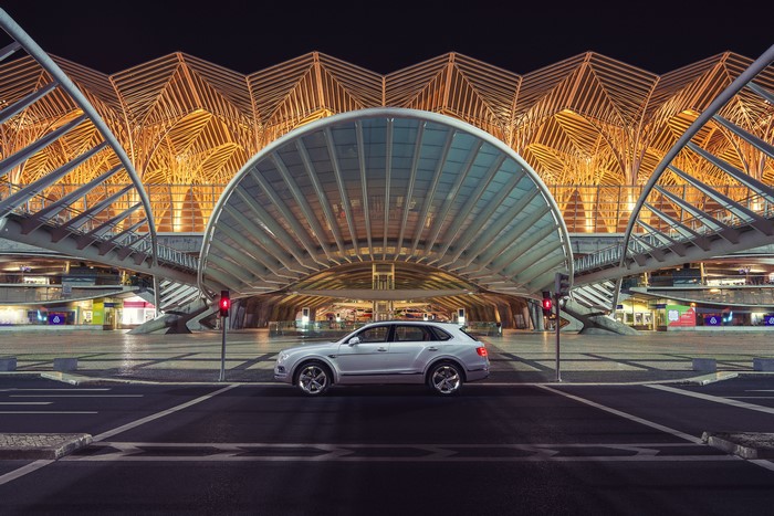 2018 Bentley Bentayga Hybrid Worldwide at Oriente Station
