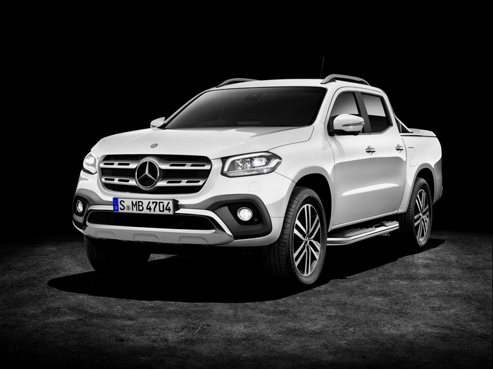 White Mercedes-Benz X-Class 2017 Pickup