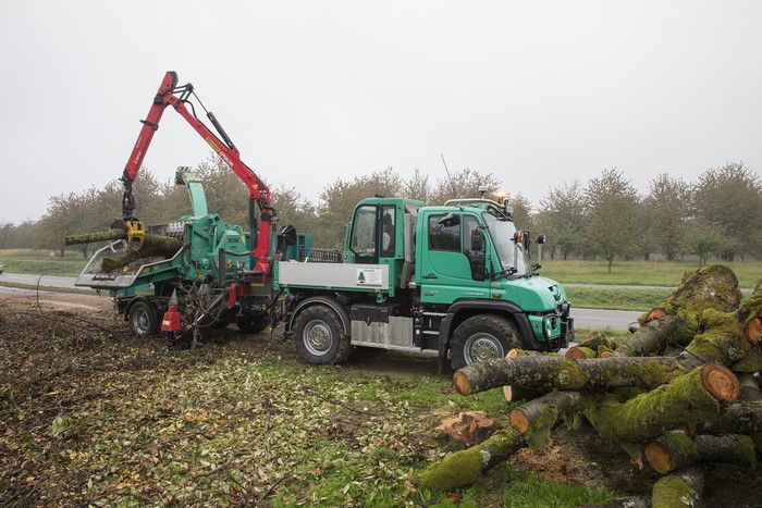 Mercedes-Benz Unimog U430 Wood Chipper
