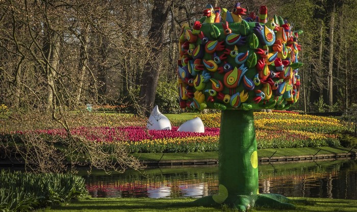 Keukenhof Gardens with Tulip Fields and Sculpture