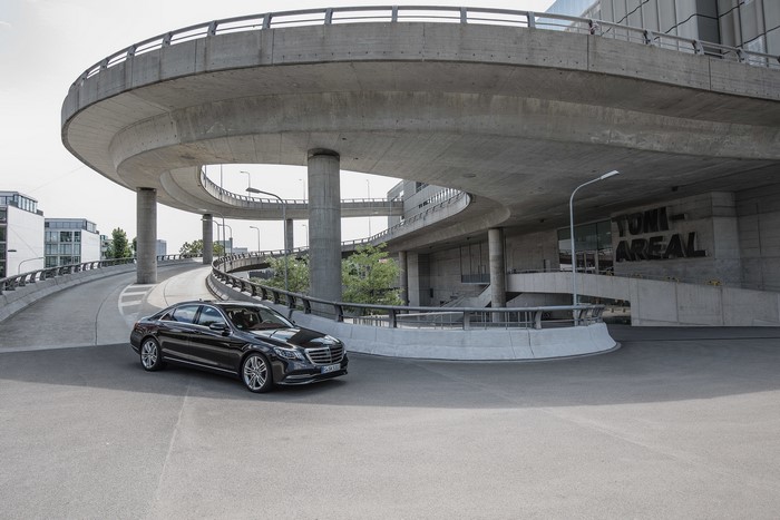 Mercedes-Benz S-Class 400 d 4MATIC on a concrete ramp
