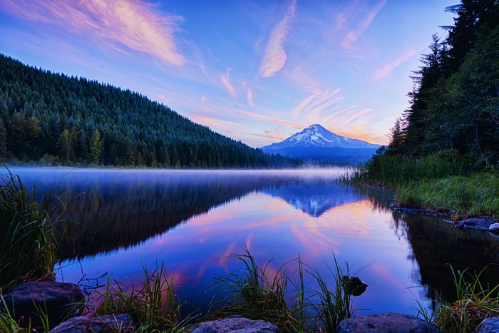 Trillium Lake Oregon at sunset with Mount Hood