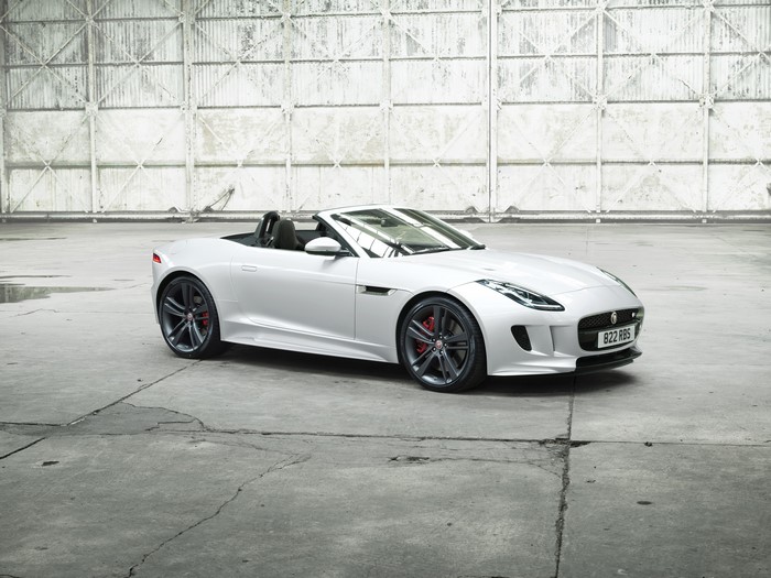 White Jaguar F-Type Cabriolet