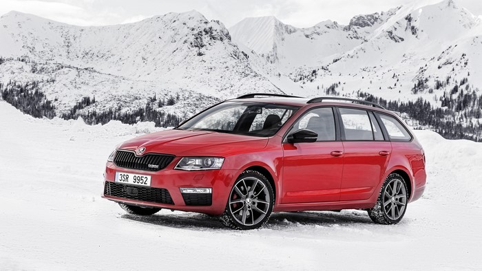 Red Skoda Octavia Combi in Snow