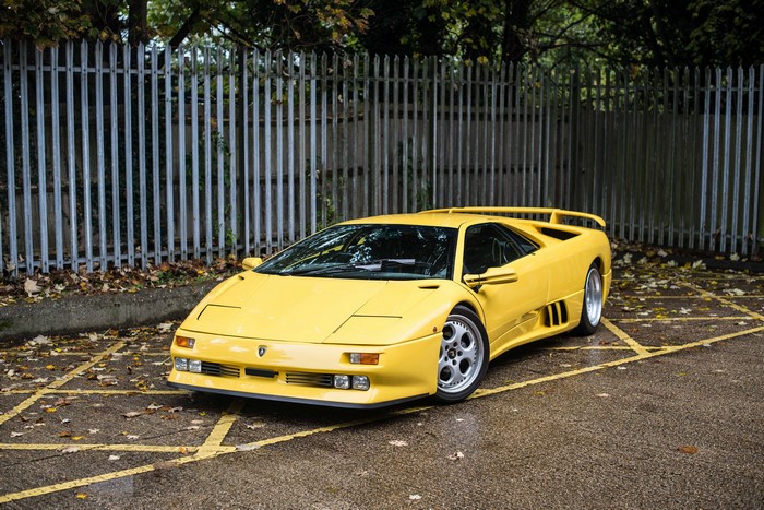 Yellow 1994-95 Lamborghini Diablo SE30
