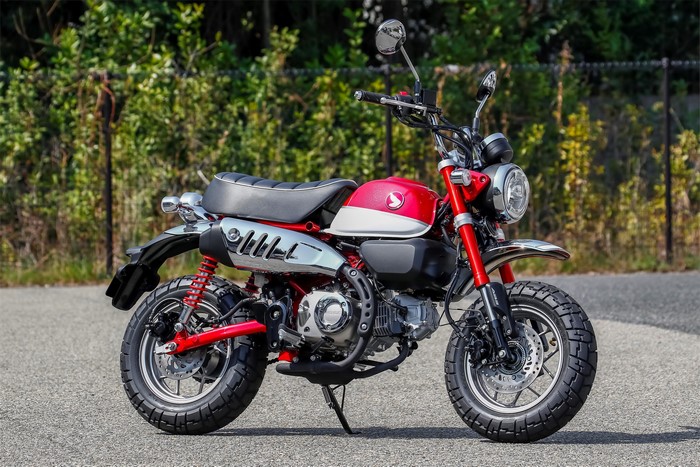 2018 Honda Monkey 125 motorcycle, side view