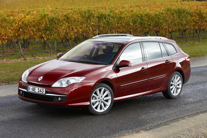 Red Renault Laguna Wagon in Vineyard