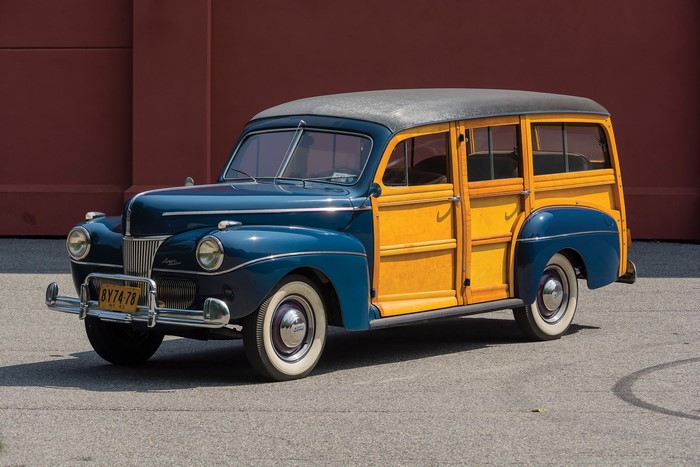 1941 Ford V8 Super Deluxe Station Wagon