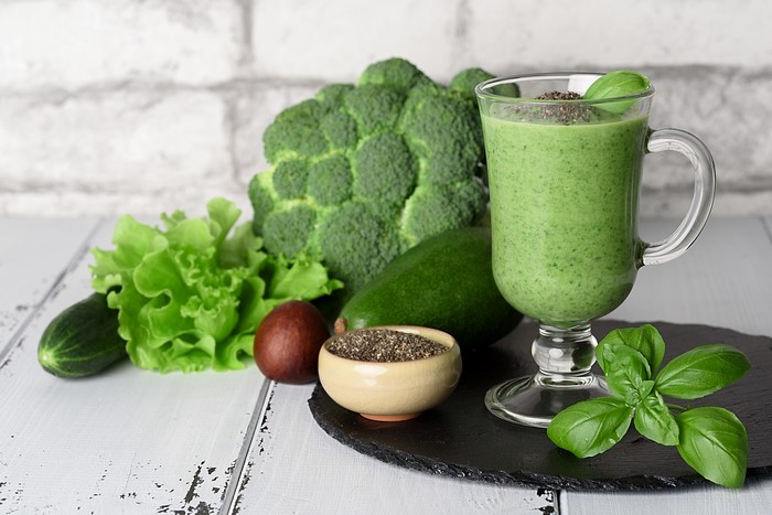 Green Smoothie with Broccoli, Avocado, and Chia Seeds