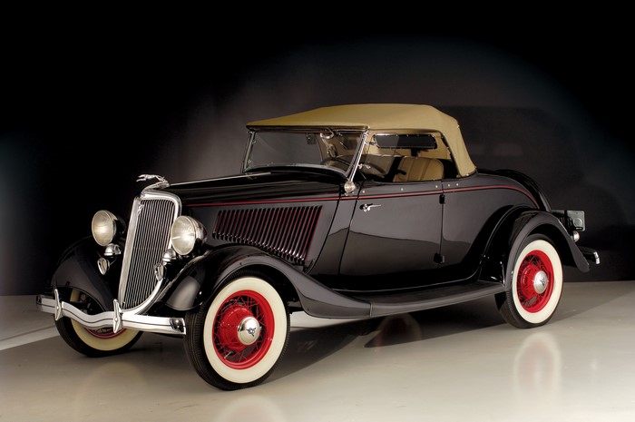 4K 1934 Ford V8 Deluxe Roadster