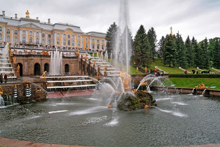 Peterhof Palace and Grand Cascade fountains in St. Petersburg, Russia