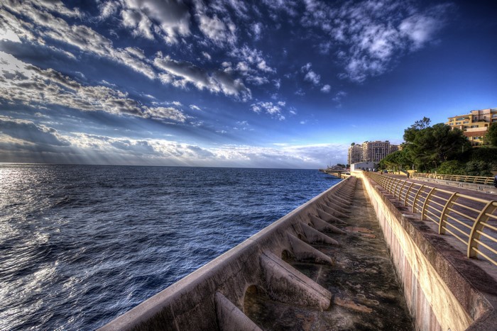 4K HDR view of Monte Carlo waterfront with buildings