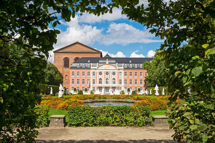 Kurfuerstliches Palais Trier with Garden and Fountain