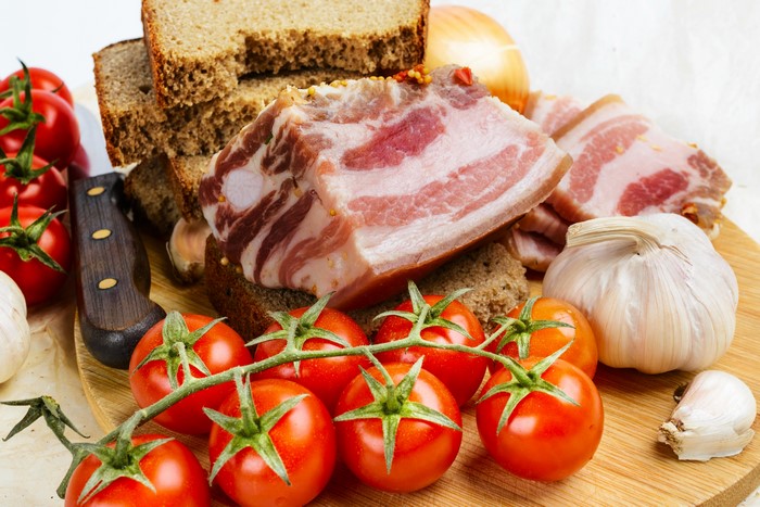 Bread, Salo, Tomatoes, Garlic, and Onion