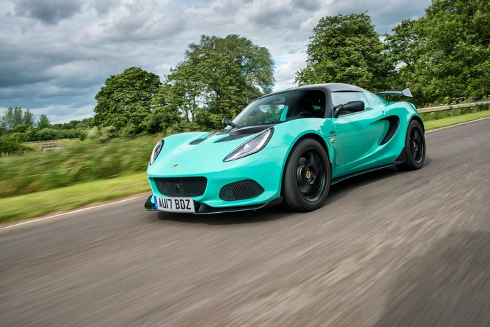 4K Lotus Elise Cup 250 in motion